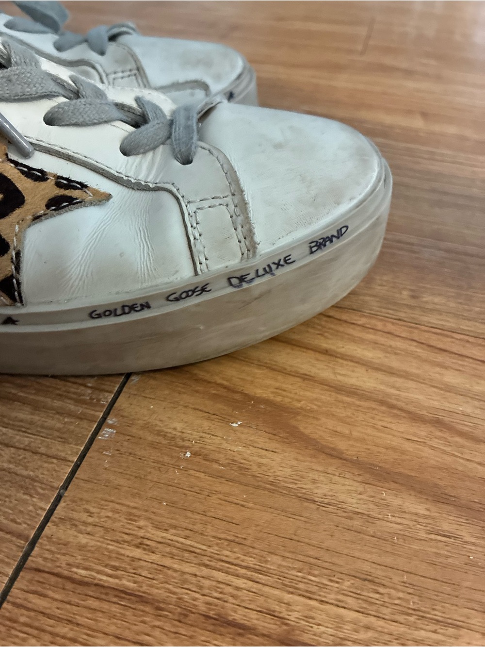 Golden Goose Deluxe Brand White Leopard Star Sneakers Women’s Size 8 Distressed - Picture 5 of 8